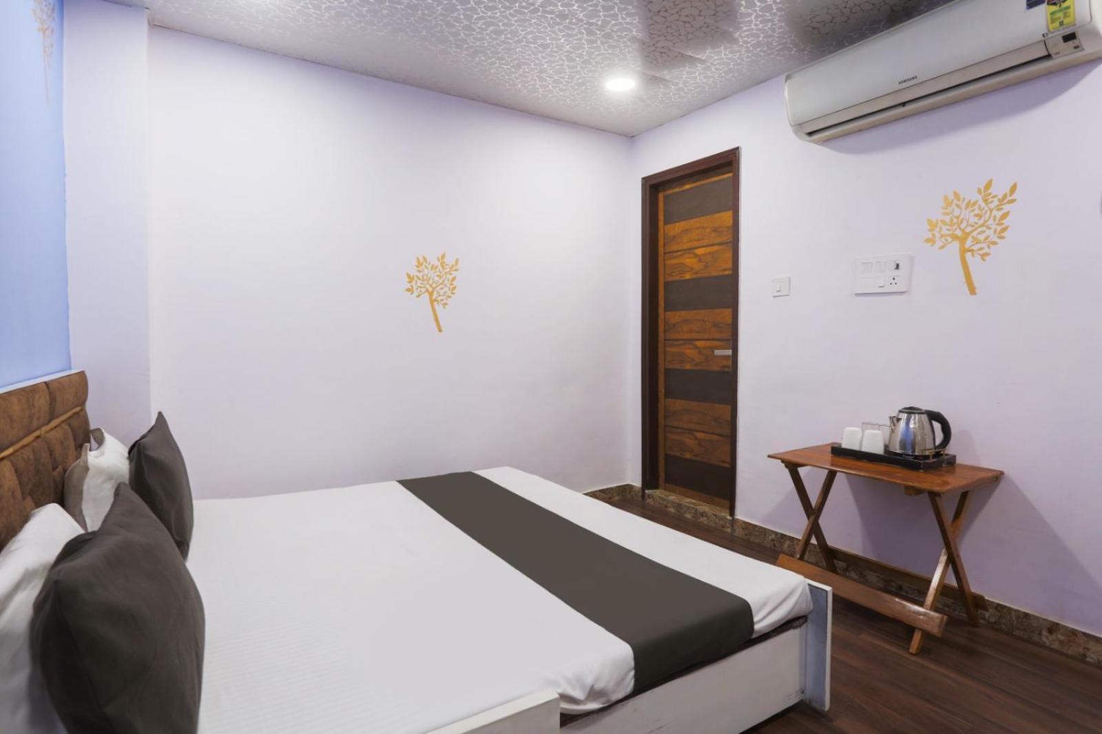Flips With Mykonos Guest House New Delhi Bagian luar foto