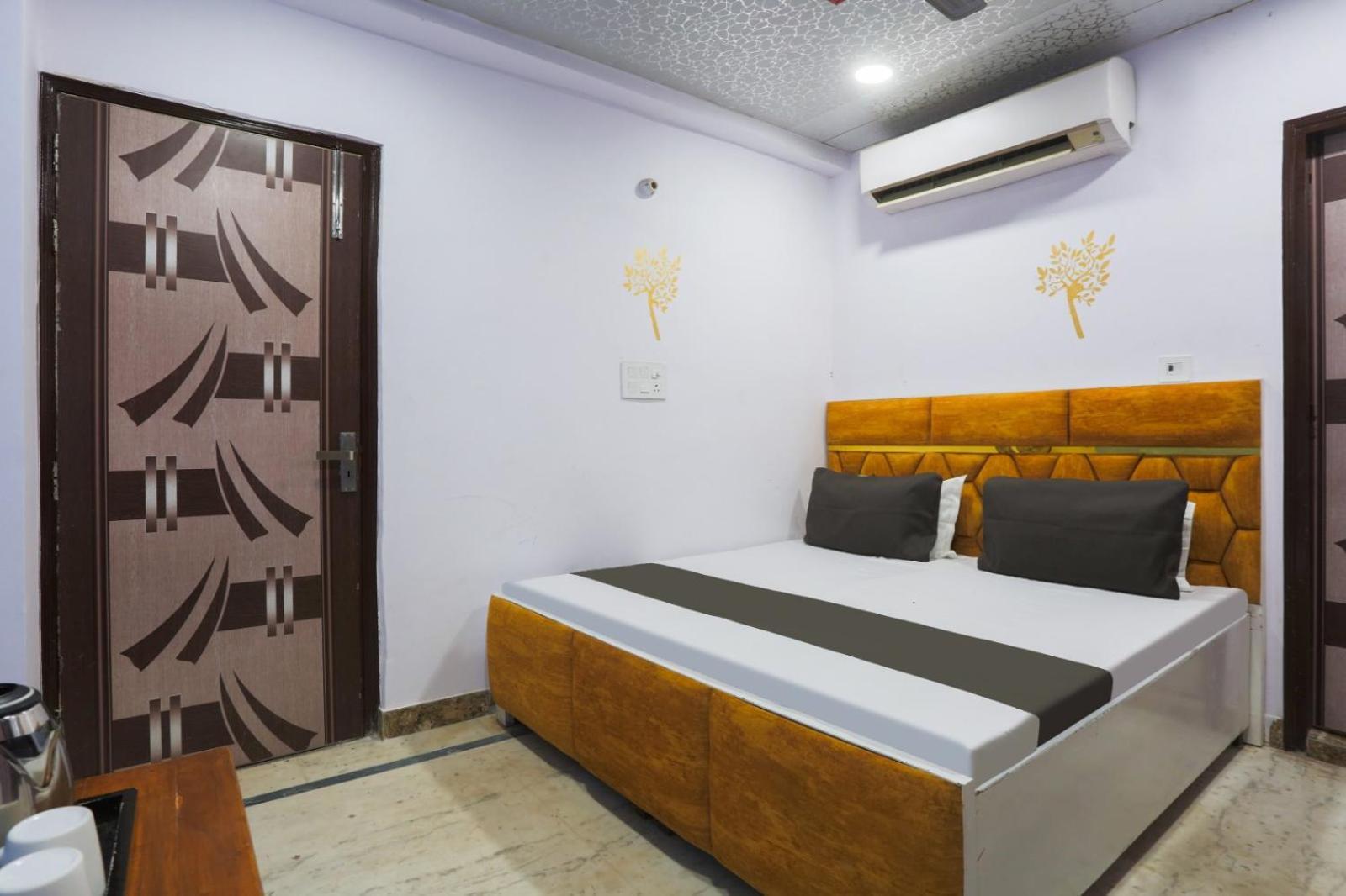 Flips With Mykonos Guest House New Delhi Bagian luar foto