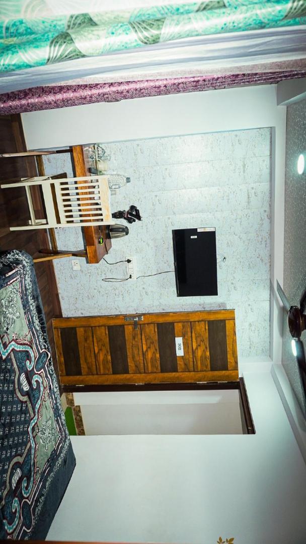 Flips With Mykonos Guest House New Delhi Bagian luar foto